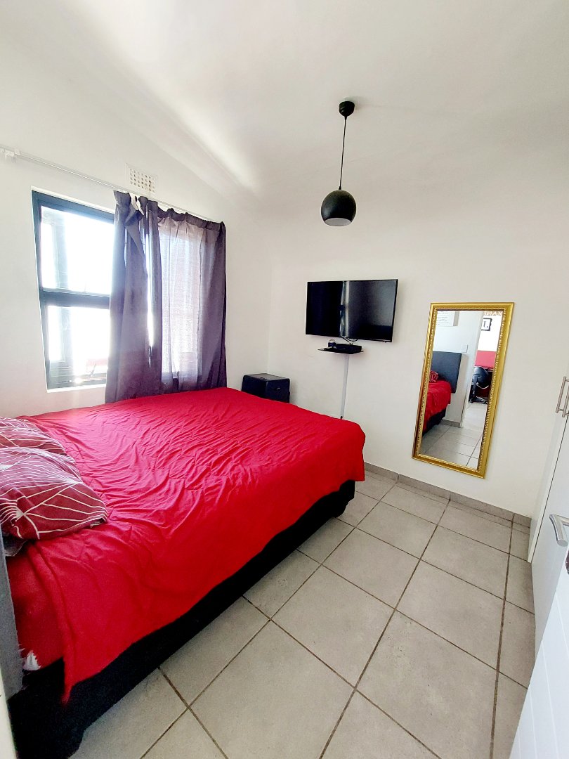 2 Bedroom Property for Sale in The Connifers Western Cape